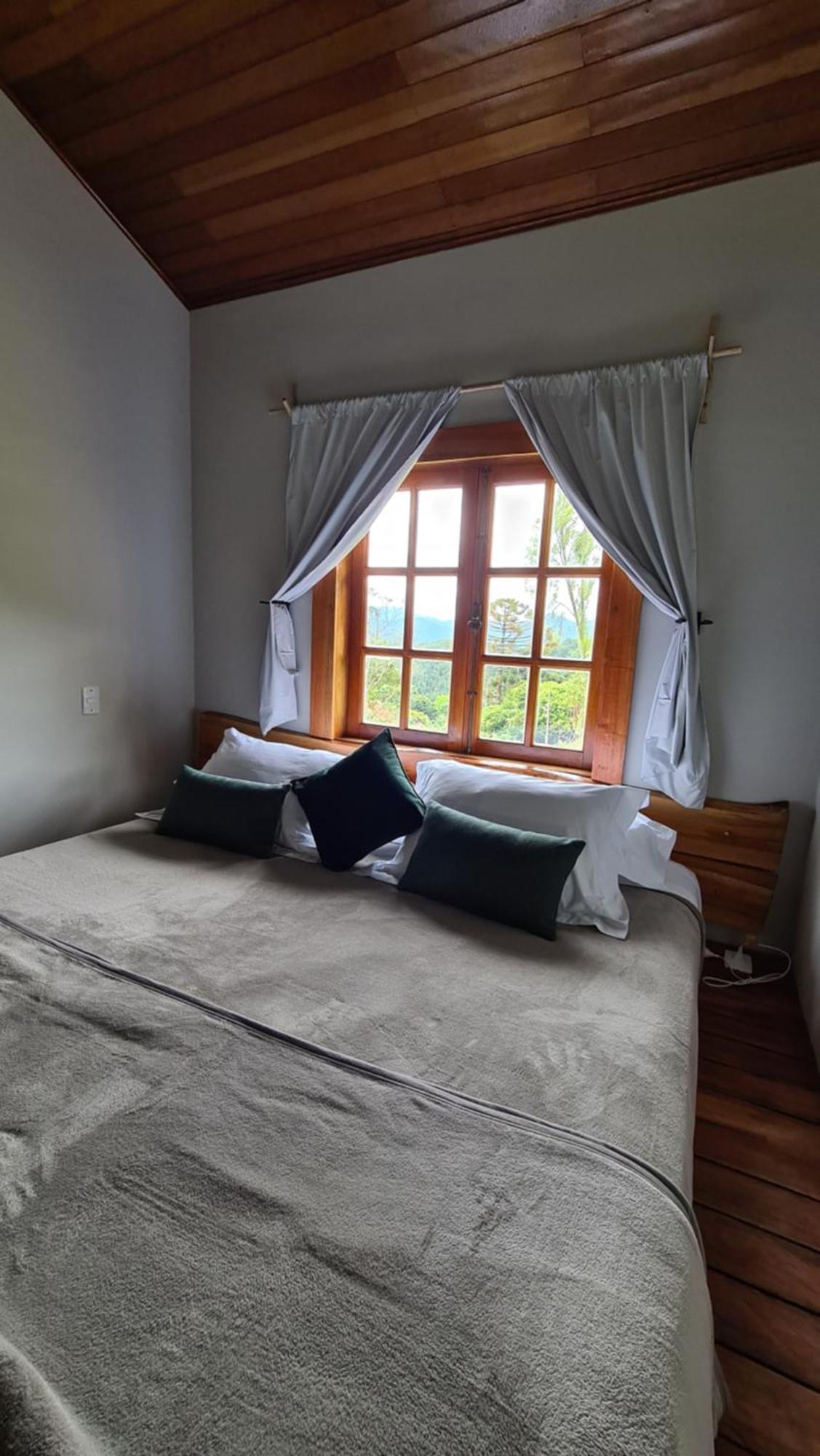 Hotel Serra Bonita Делфим Морейра Екстериор снимка